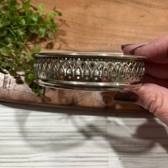 Vintage Manning Bowman & Co. Set of 4 Silver Plated Reticulated Crystal Coasters - Picture 3 of 6